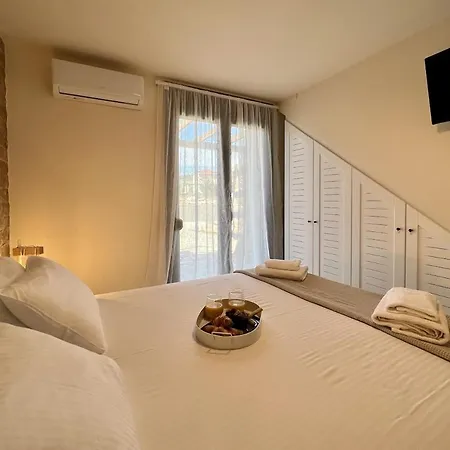 Eutopia Sani With Private Pool *