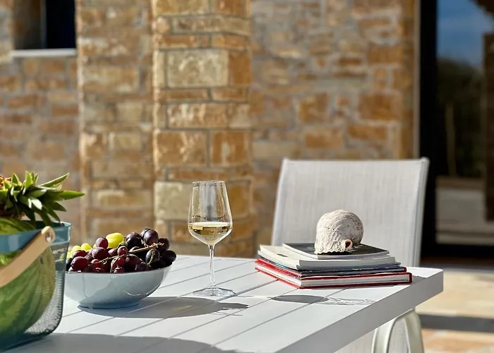 别墅 Eutopia Sani With Private Pool 撒尼海滩