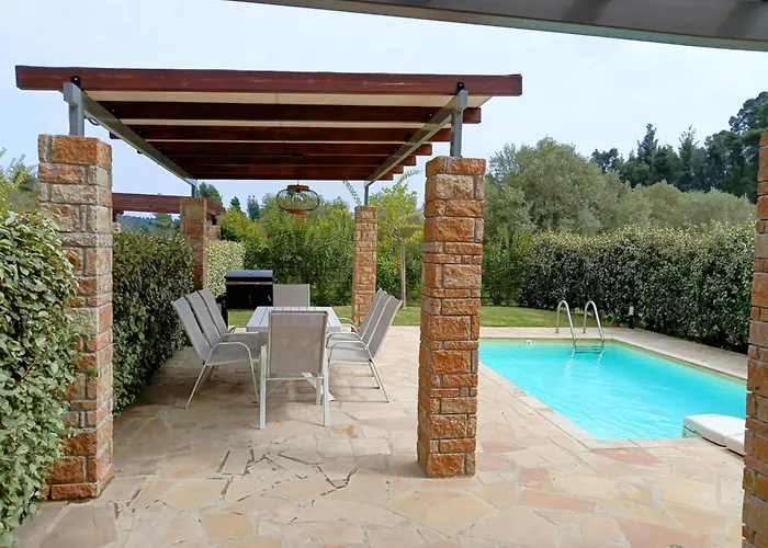 别墅 Eutopia Sani With Private Pool